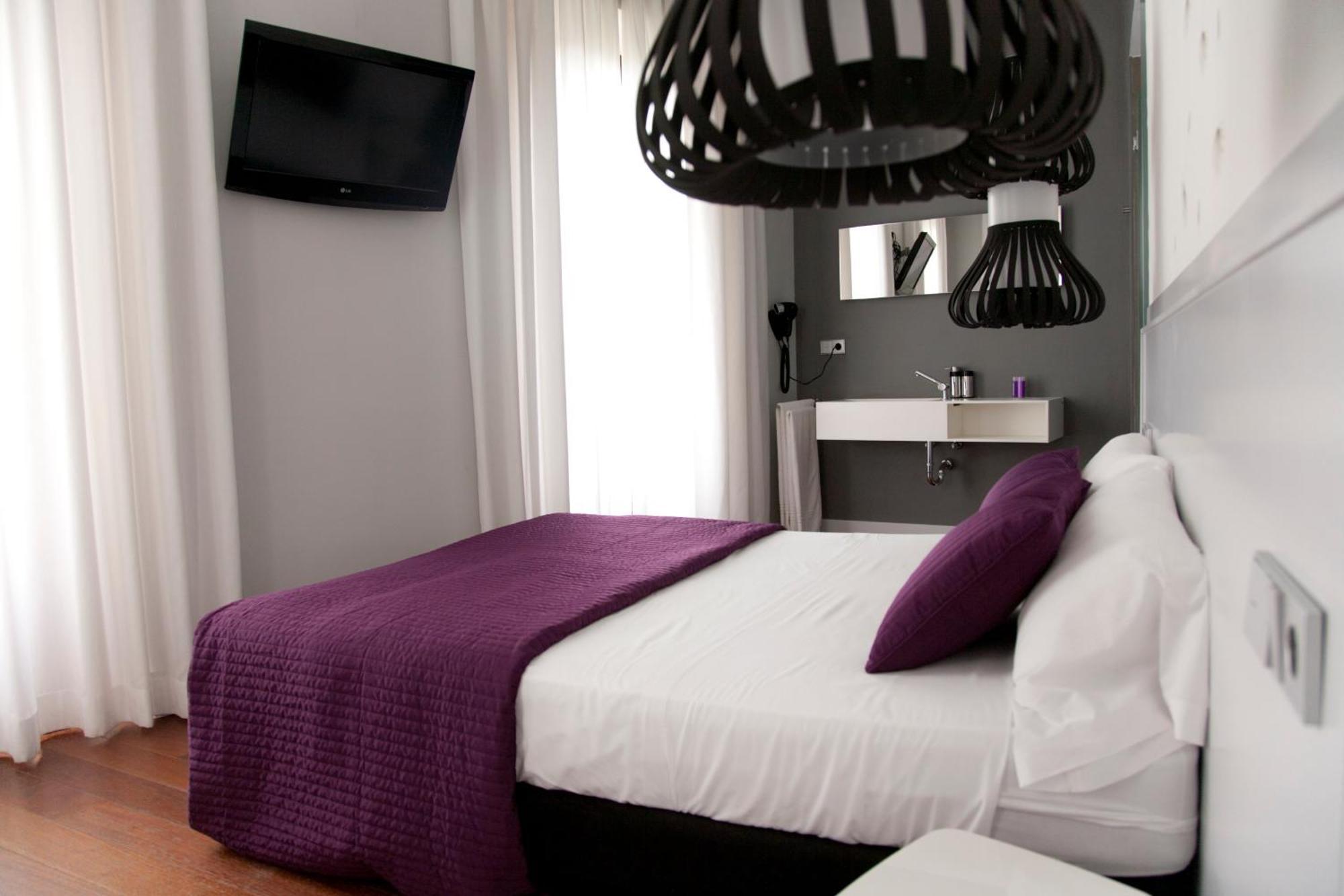 Khu Hotel — Foto 1